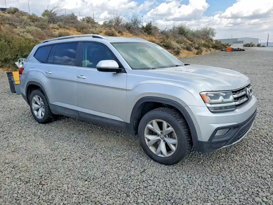 1V2KR2CA1JC577813 2018 VOLKSWAGEN ATLAS-3