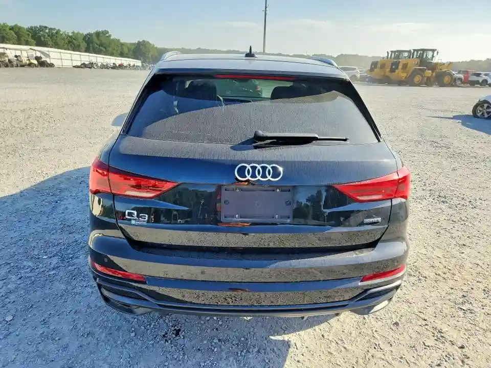 WA1EECF32N1146082 2022 AUDI Q3-5