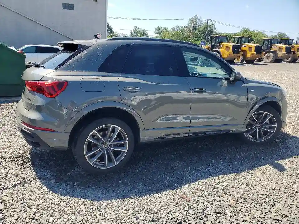 WA1EECF37R1200840 2024 AUDI Q3-2