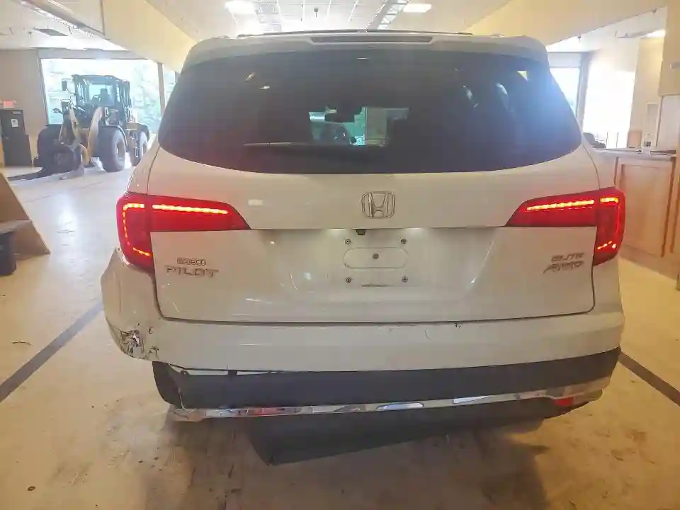 5FNYF6H05HB098030 2017 HONDA PILOT-5