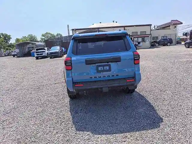 JTEVA5BR0S5024845 2025 TOYOTA 4RUNNER-5