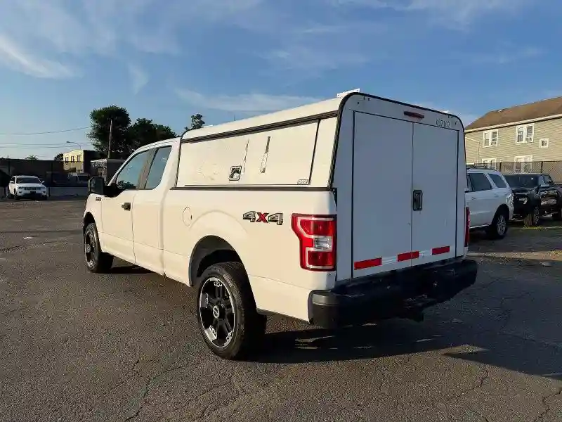 1FTFX1E55KKC16305 2019 FORD F150-2