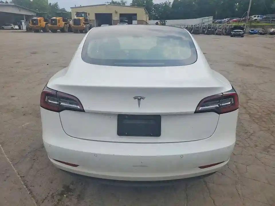 5YJ3E1EA2LF785195 2020 TESLA MODEL 3-5