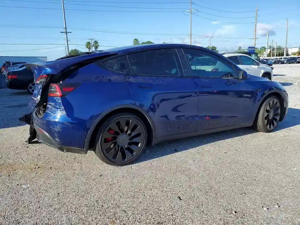 7SAYGDEF7NF516001 2022 TESLA MODEL Y-2