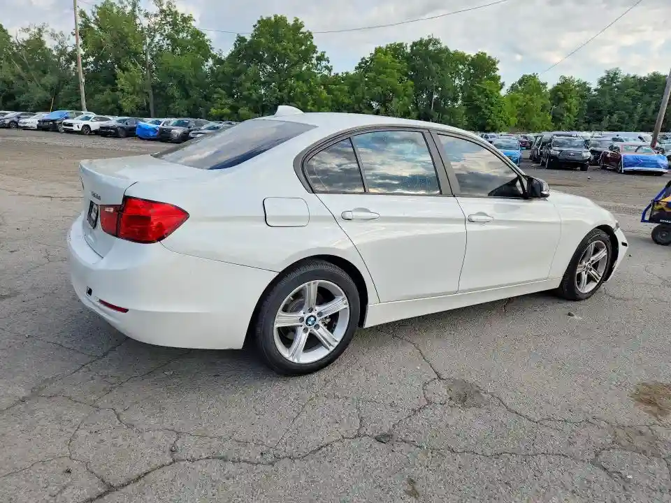 WBA3B1G53FNT63643 2015 BMW 3 SERIES-2