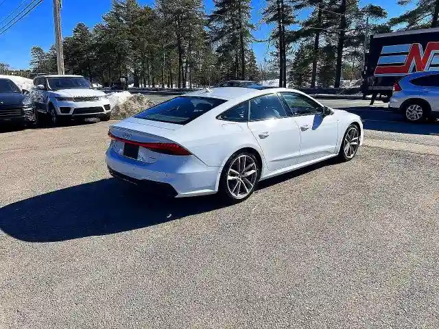 WAUVPBF22MN083202 2021 AUDI A7-3