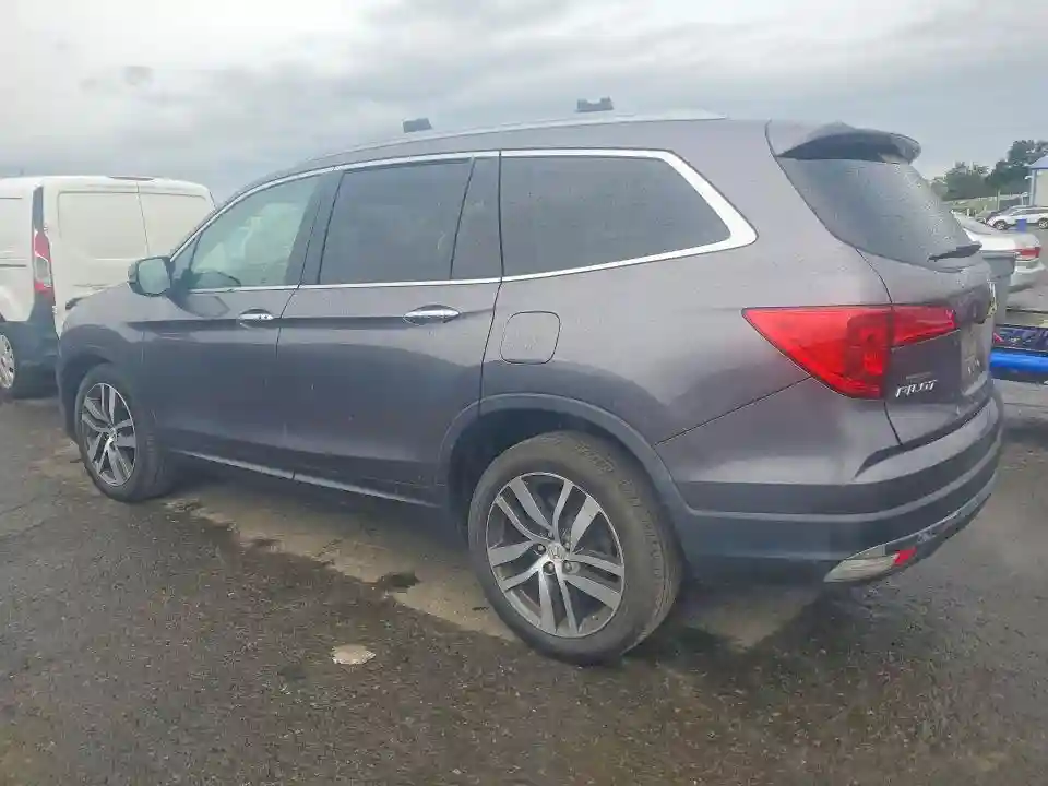 5FNYF6H01HB074694 2017 HONDA PILOT-1