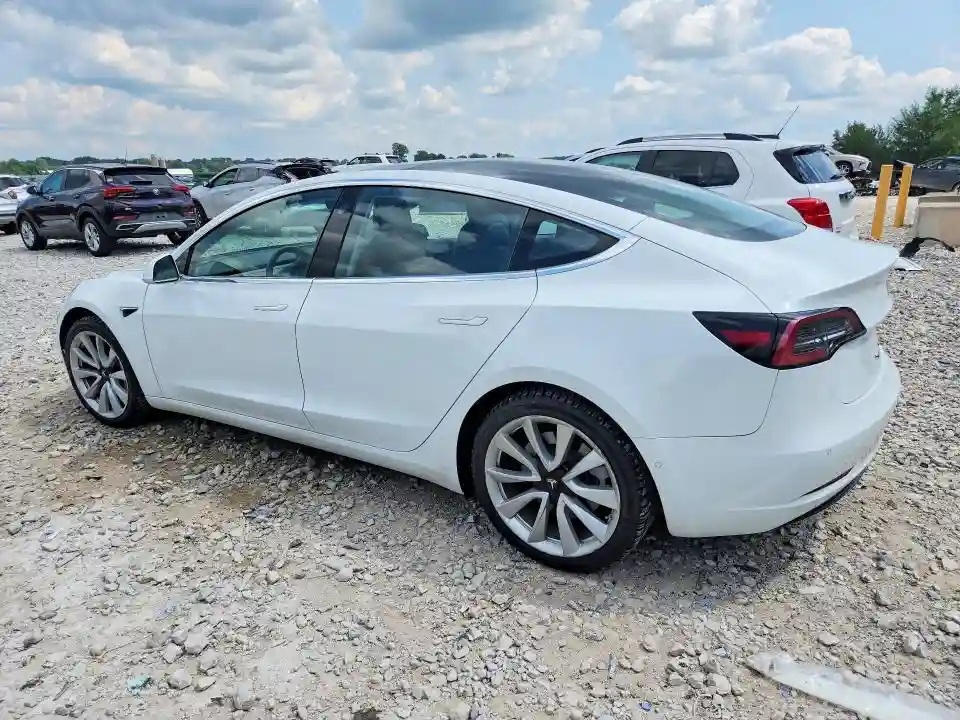 5YJ3E1EB6JF067171 2018 TESLA MODEL 3-1