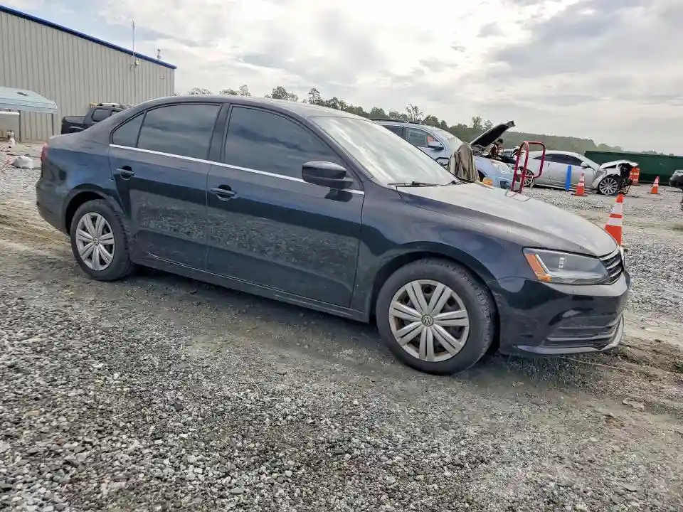 3VW167AJ6HM274988 2017 VOLKSWAGEN JETTA-3