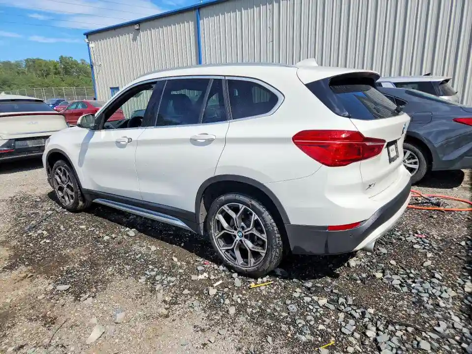 WBXJG9C01N5V52443 2022 BMW X1-1