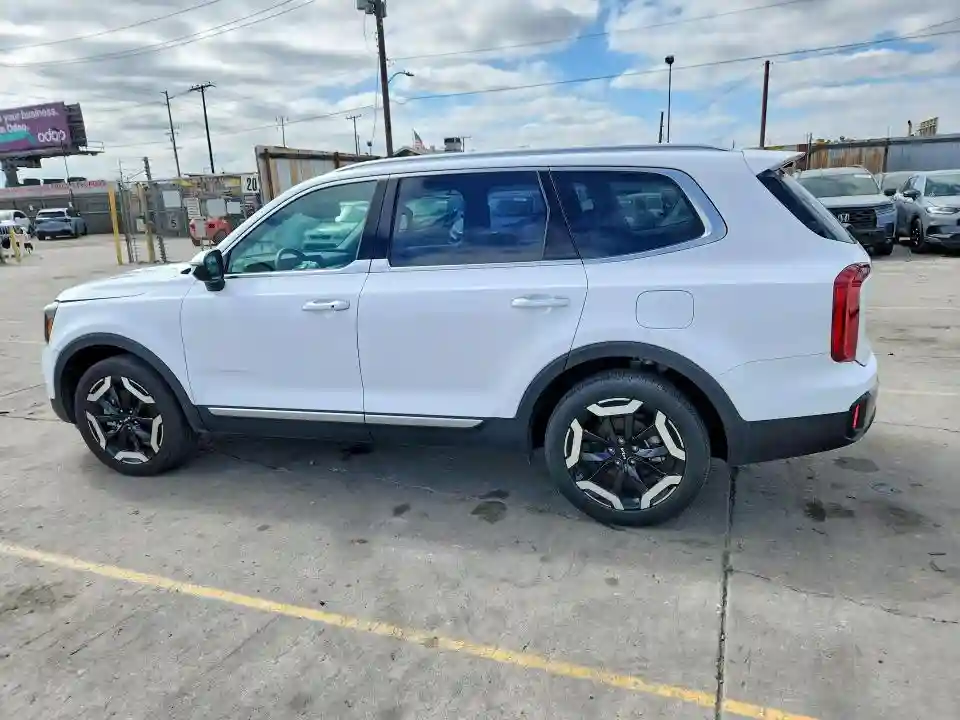 5XYP64GC8RG562997 2024 KIA TELLURIDE-1
