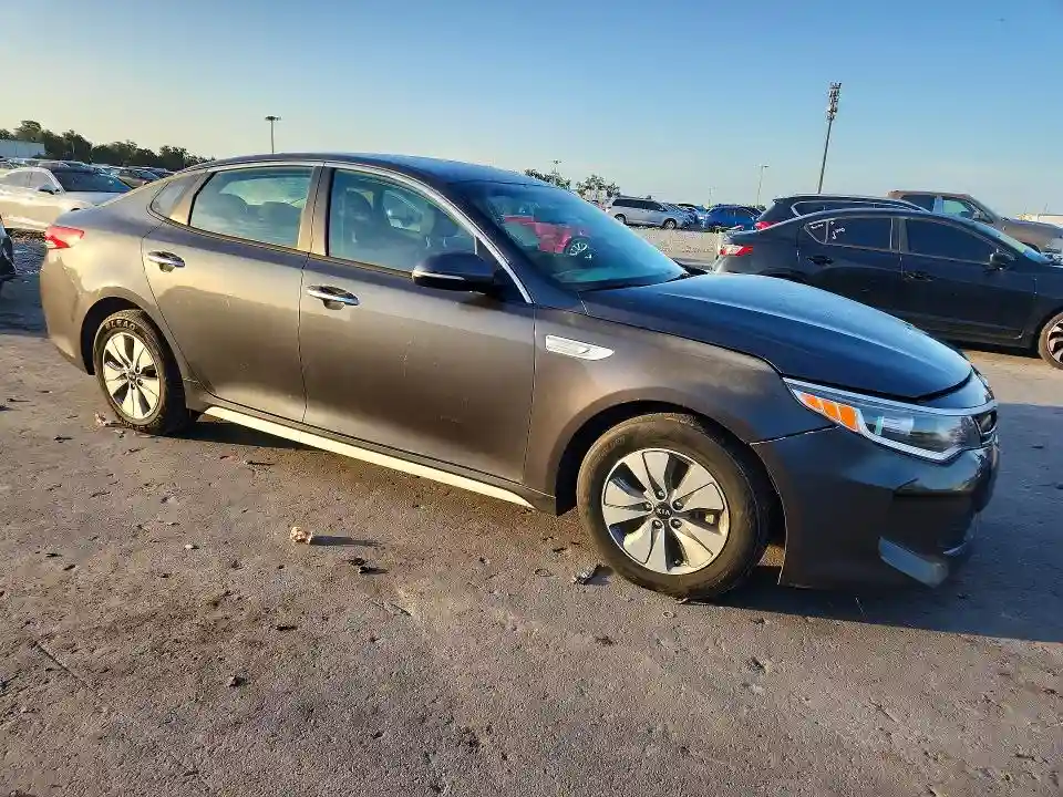KNAGT4LC7H5007008 2017 KIA OPTIMA-3