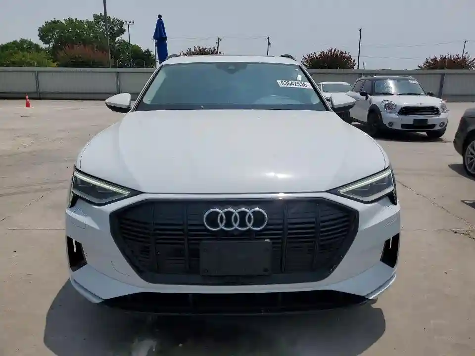 WA1AAAGEXNB007777 2022 AUDI E-TRON-4