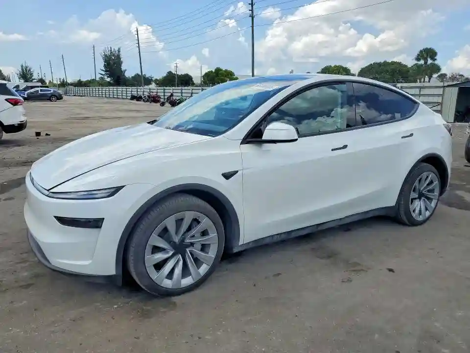 7SAYGDED9TA500973 2026 TESLA MODEL Y-0