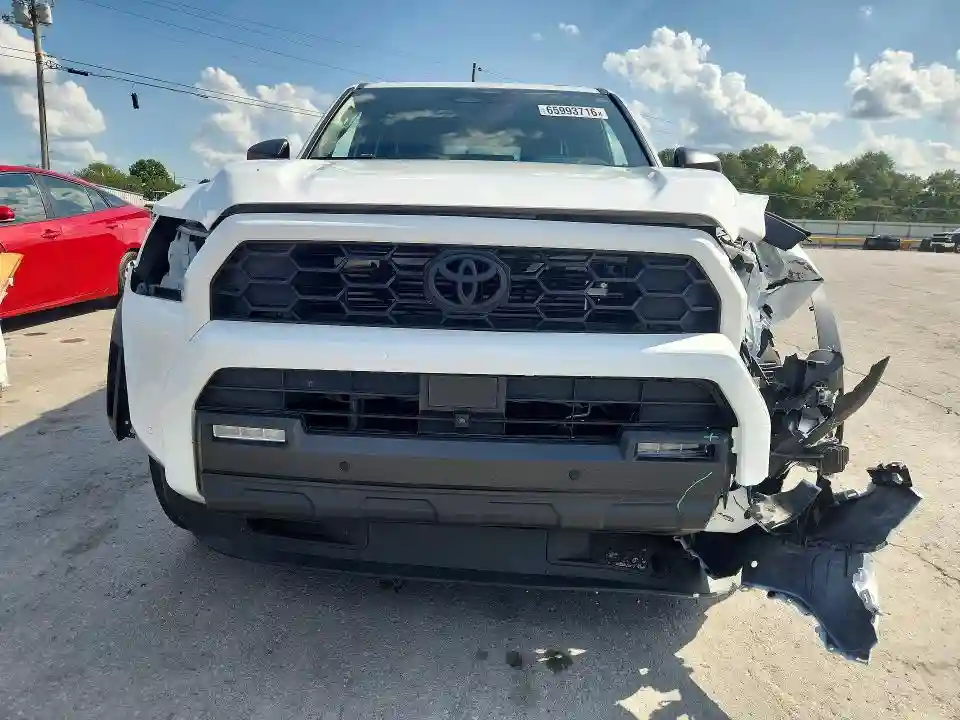 JTEVA5BR3S5000426 2025 TOYOTA 4RUNNER-4