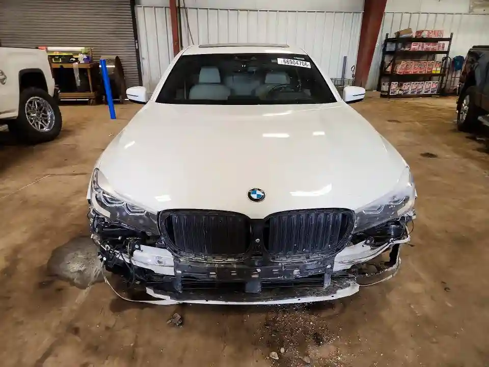 WBA7E2C39HG740616 2017 BMW 7 SERIES-4