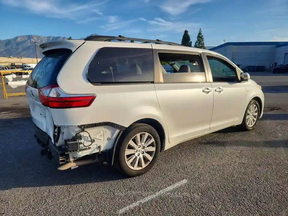 5TDDK3DC0GS130451 2016 TOYOTA SIENNA-2