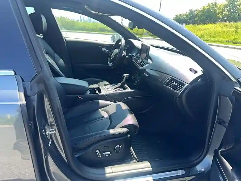 WAUW2AFC3GN010429 2016 AUDI S7/RS7-4