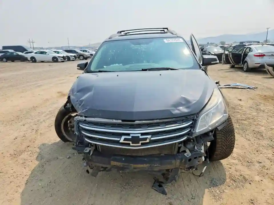 1GNKVHKD0HJ186743 2017 CHEVROLET TRAVERSE-4
