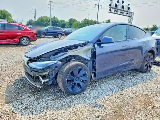 7SAYGAEE6PF942254 2023 TESLA MODEL Y-0