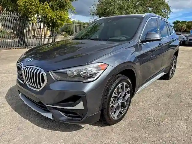 WBXJG7C0XL5P55560 2020 BMW X1-0