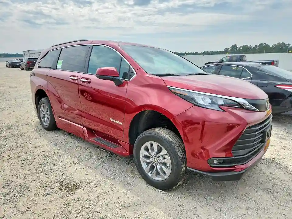 5TDYRKEC5TS309990 2026 TOYOTA SIENNA-3