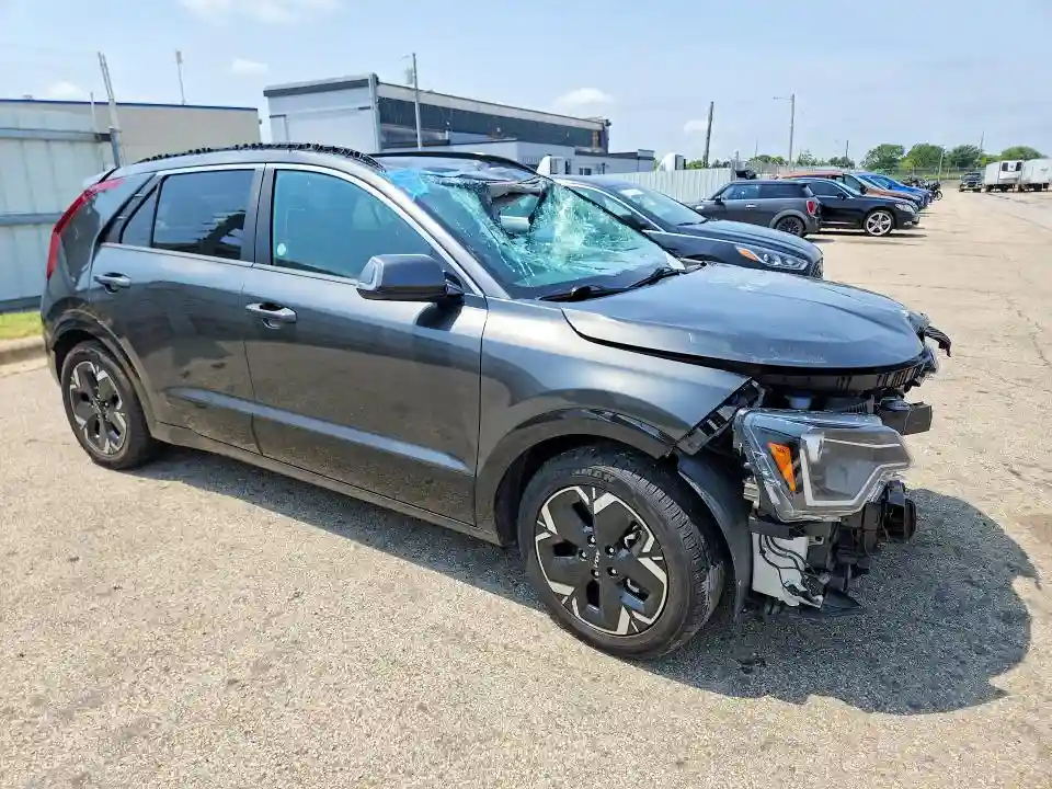 KNDCR3L15R5111801 2024 KIA NIRO-3