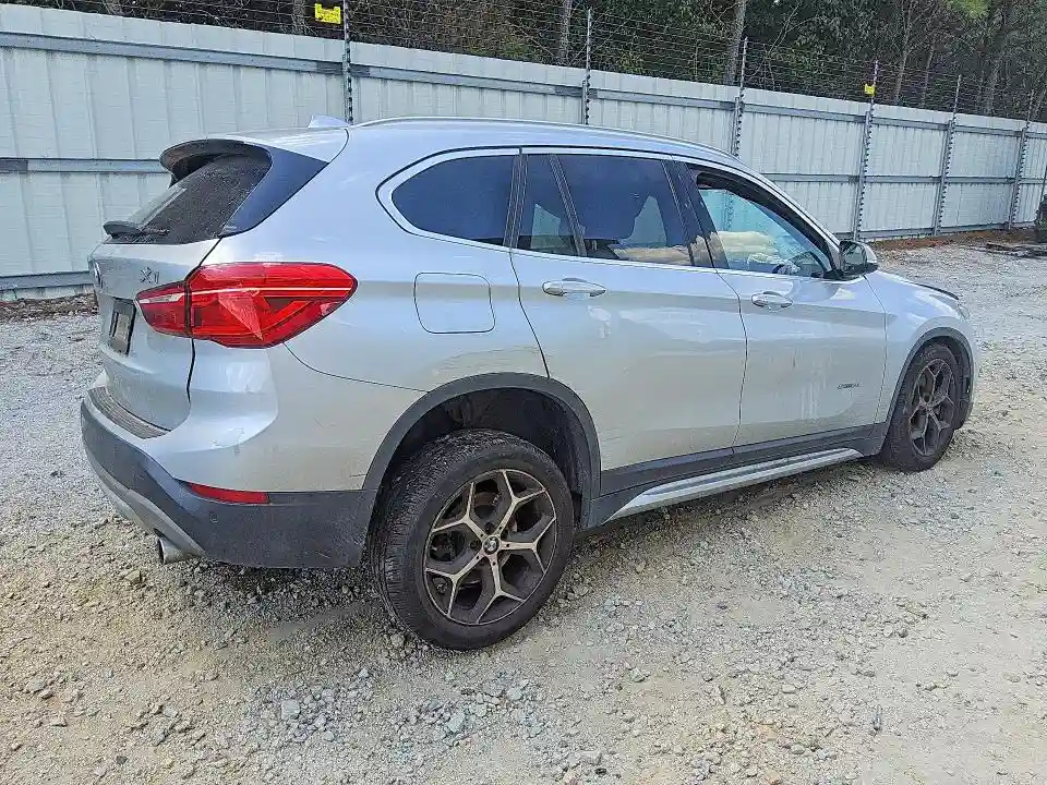 WBXHU7C34J5H44393 2018 BMW X1-2