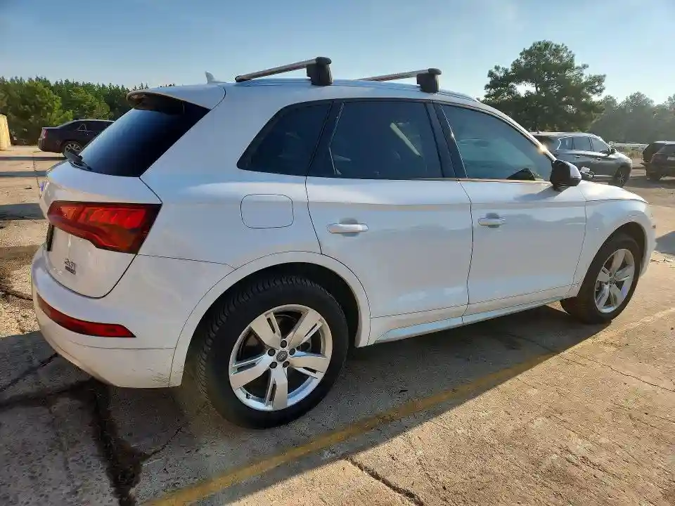 WA1ANAFY9J2010115 2018 AUDI Q5-2