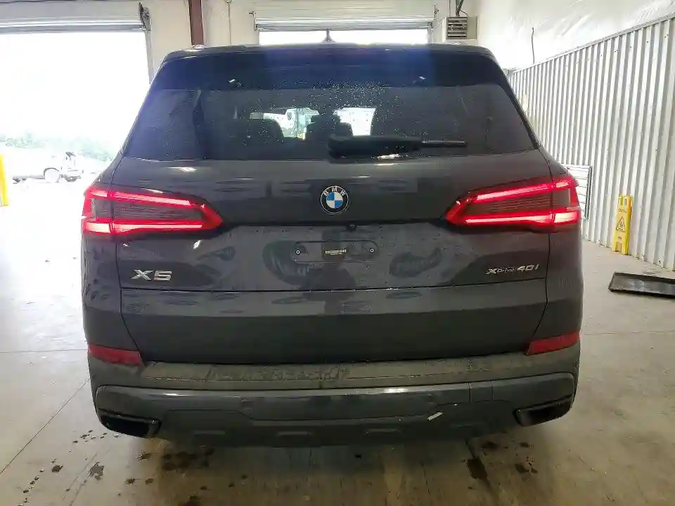 5UXCR6C58KLL10894 2019 BMW X5-5
