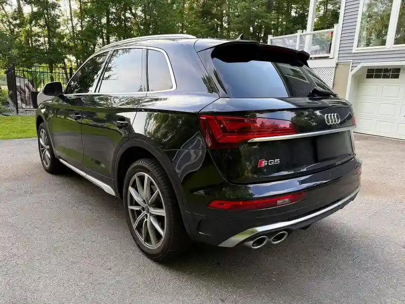 WA1B4AFY9M2015763 2021 AUDI SQ5-2