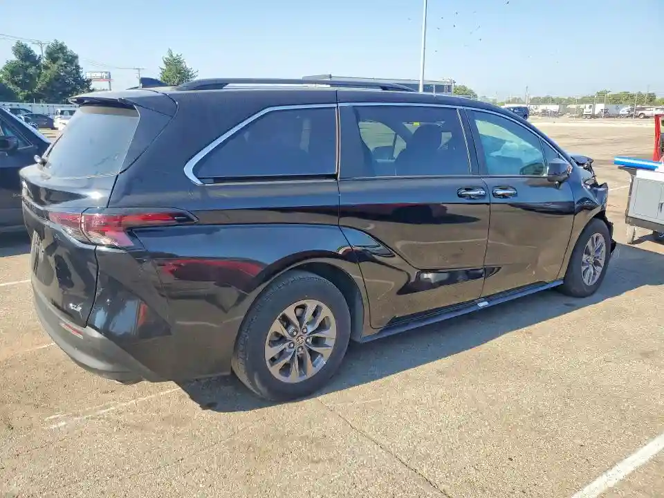 5TDYRKEC0TS291768 2026 TOYOTA SIENNA-2