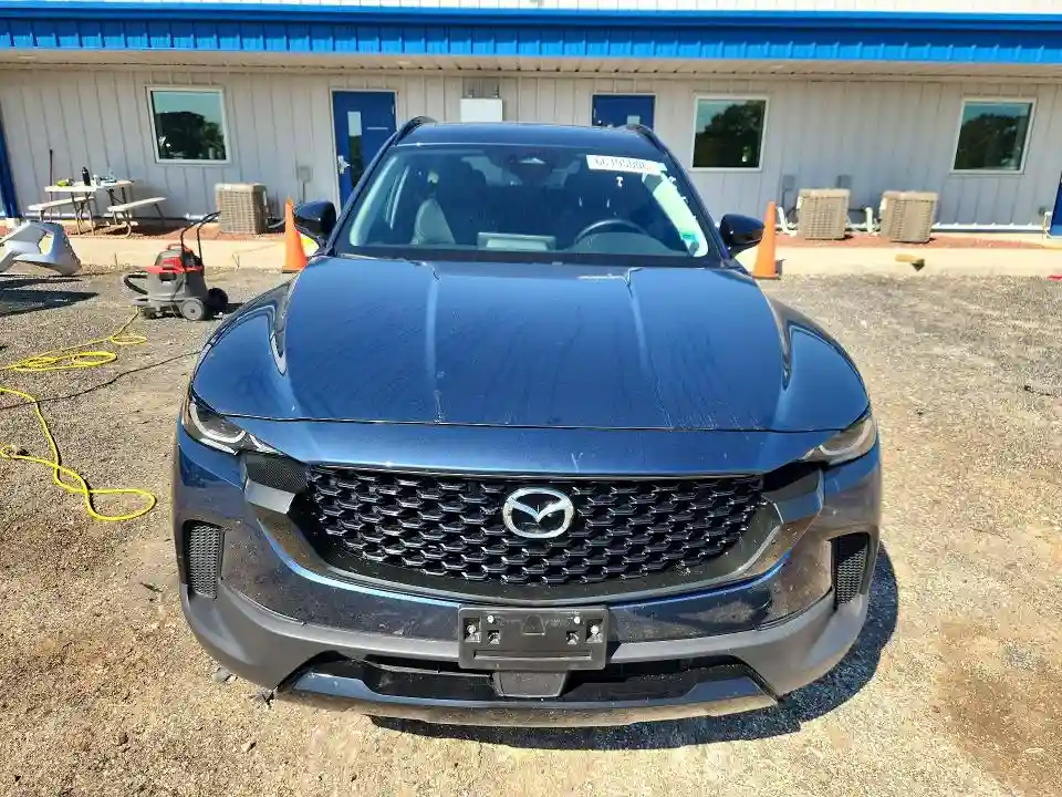 7MMVAADW6SN137540 2025 MAZDA CX-50-4