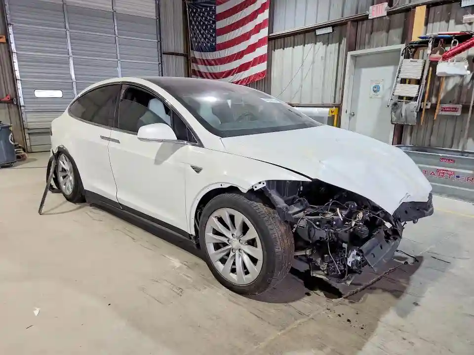 5YJXCBE49GF016562 2016 TESLA MODEL X-3