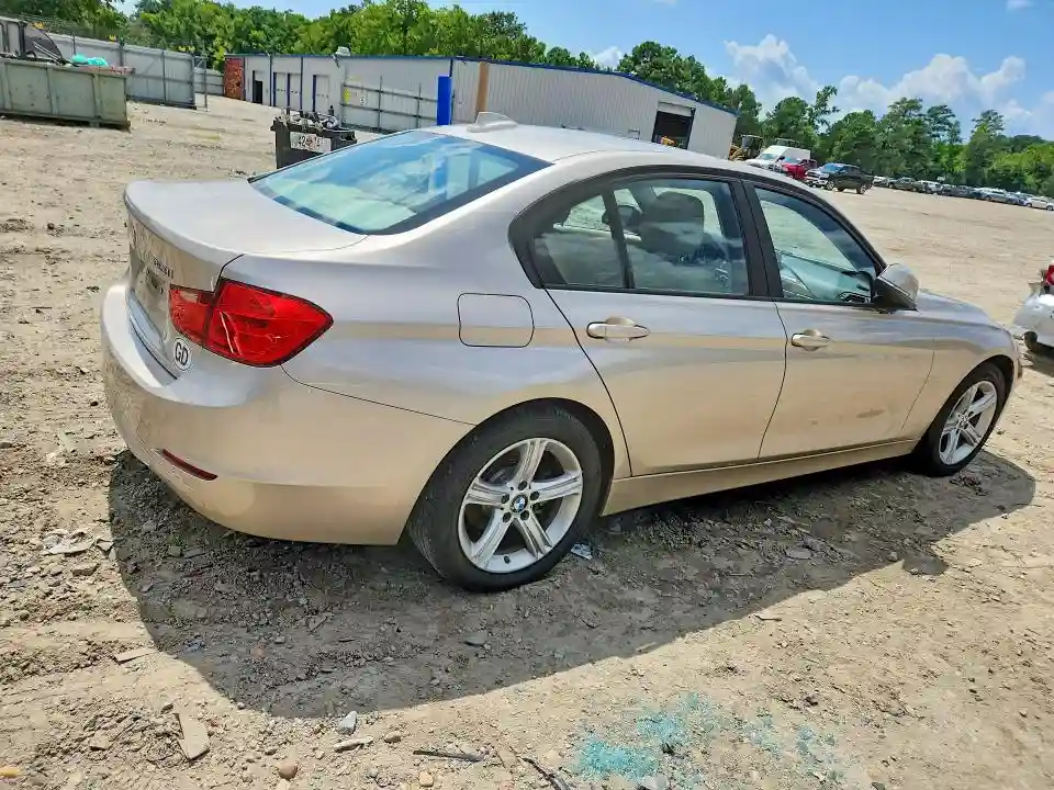 WBA3B3C52FJ984168 2015 BMW 3 SERIES-2