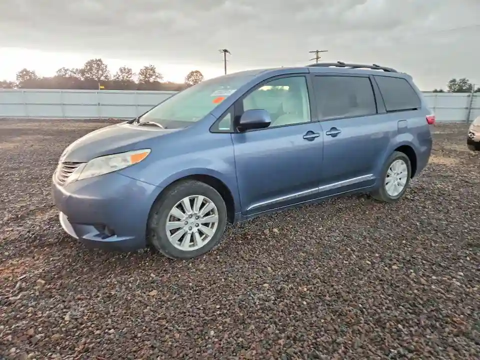 5TDJK3DC4FS095110 2015 TOYOTA SIENNA-0