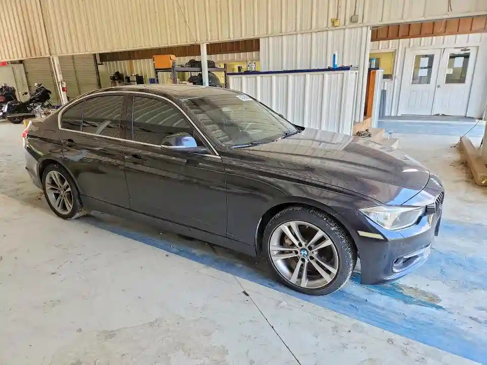 WBA3B9G50FNR93070 2015 BMW 3 SERIES-3