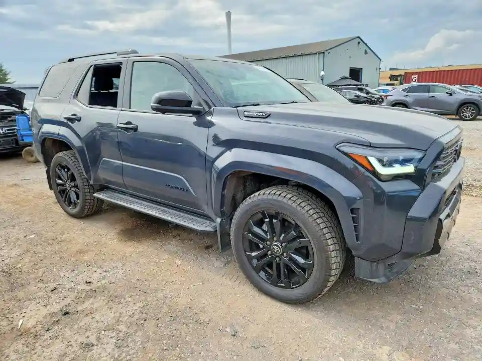 JTEVB5BR7S5024029 2025 TOYOTA 4RUNNER-3