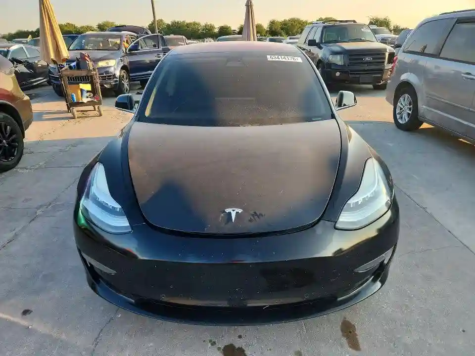 5YJ3E1EA2JF172376 2018 TESLA MODEL 3-4