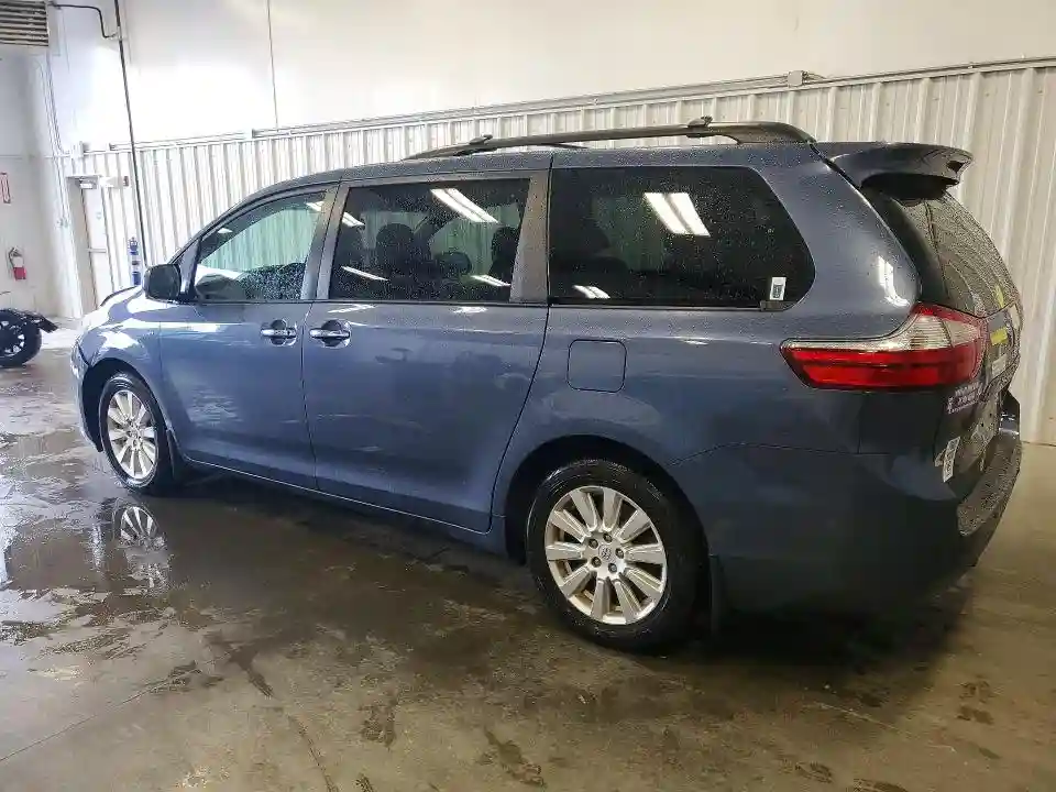 5TDDZ3DC8HS150749 2017 TOYOTA SIENNA-1