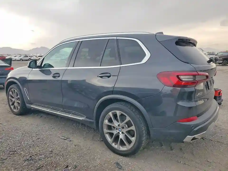 5UXCR4C09P9N44636 2023 BMW X5-1