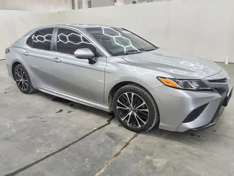 JTNB11HK2J3030646 2018 TOYOTA CAMRY-3