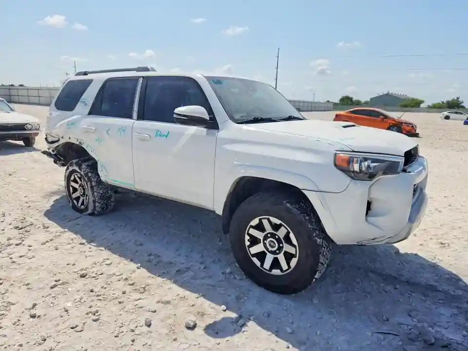 JTERU5JR8M5939049 2021 TOYOTA 4RUNNER-3