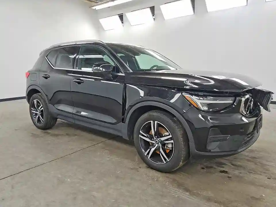YV4L12UKXR2265380 2024 VOLVO XC40-3