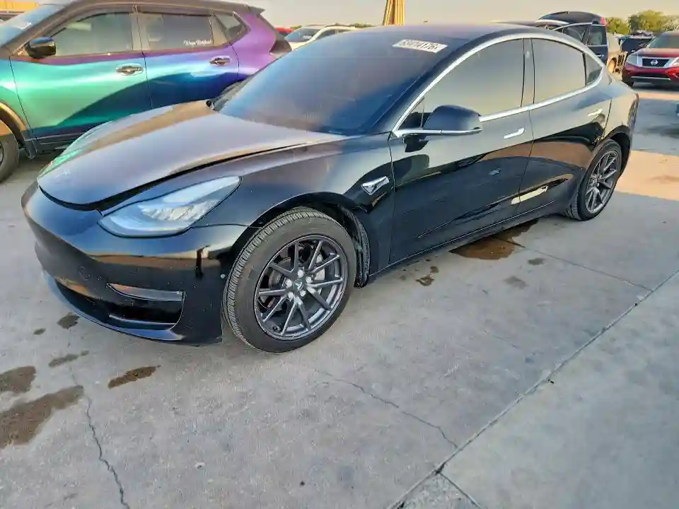 5YJ3E1EA2JF172376 2018 TESLA MODEL 3-0