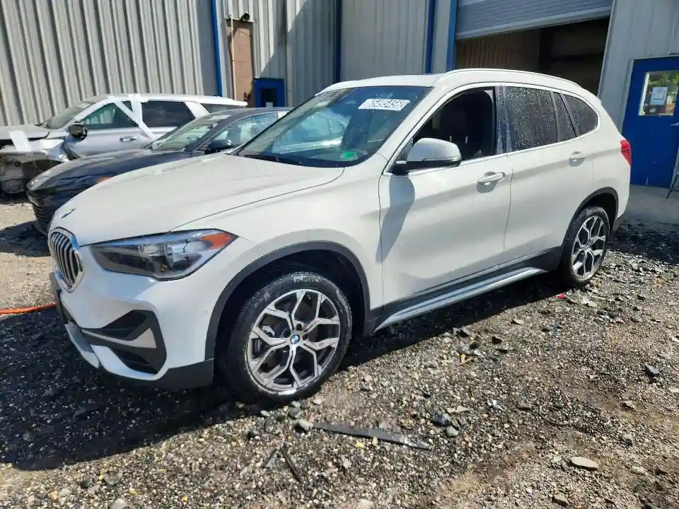 WBXJG9C01N5V52443 2022 BMW X1-0