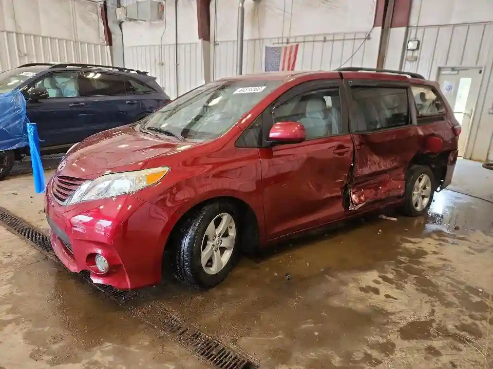 5TDKK3DCXGS751607 2016 TOYOTA SIENNA-0