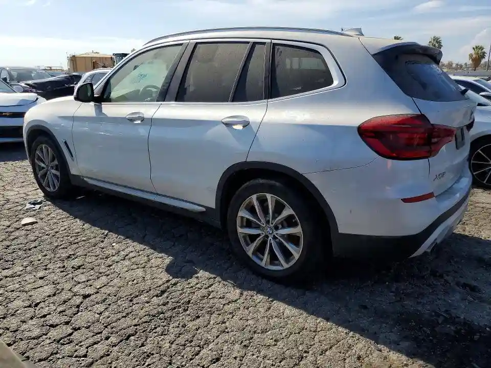 5UXTR7C50KLF23850 2019 BMW X3-1