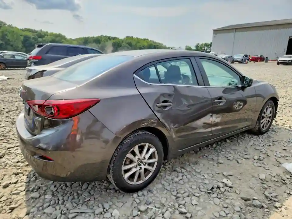 JM1BM1U7XG1333773 2016 MAZDA 3-2