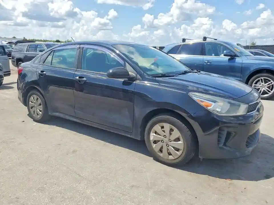 3KPA24AB1KE158069 2019 KIA RIO-3